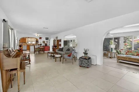 882 Azalea Court Plantation FL 33317