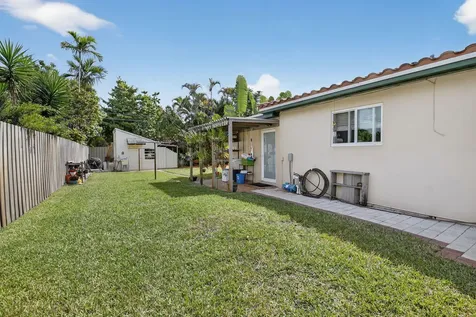 882 Azalea Court Plantation FL 33317