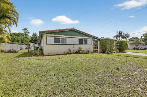 882 Azalea Court Plantation FL 33317