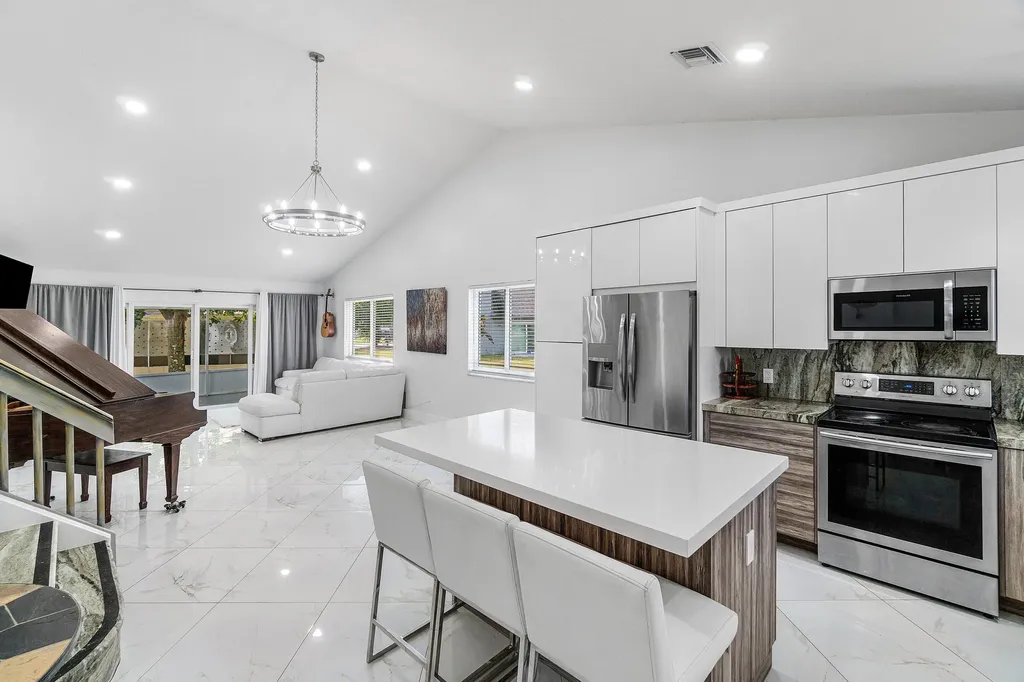 101 Azalea Circle Boynton Beach FL 33436