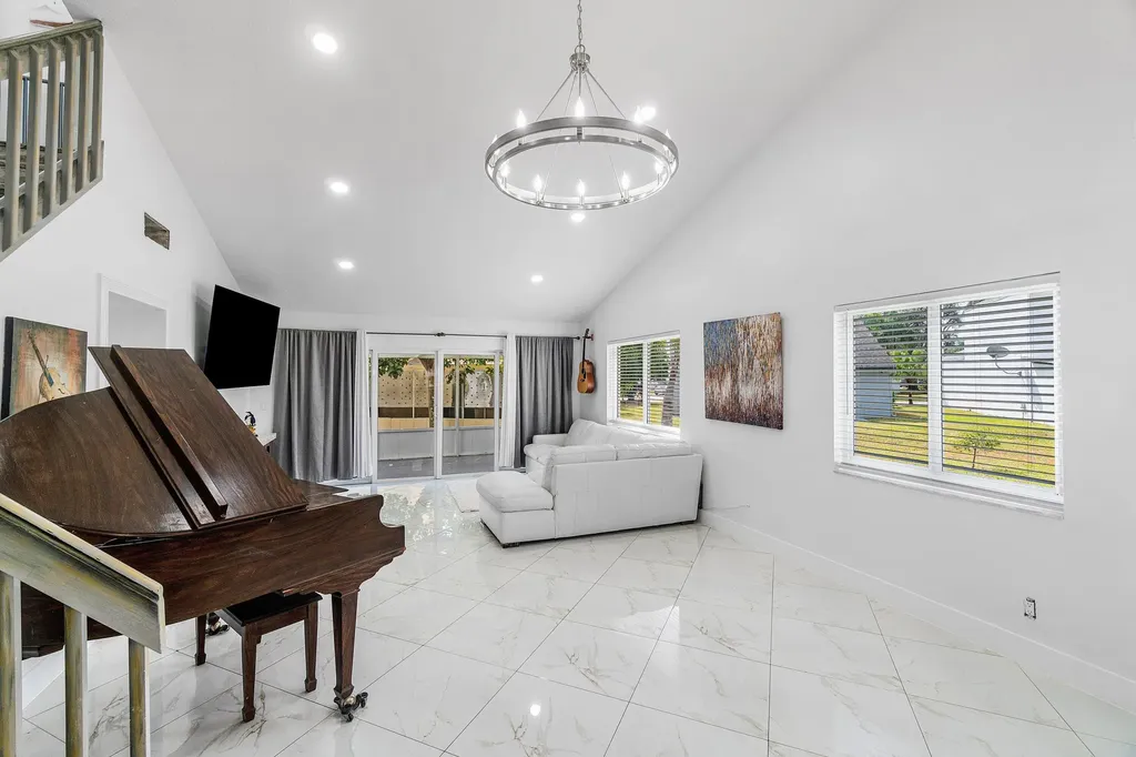 101 Azalea Circle Boynton Beach FL 33436