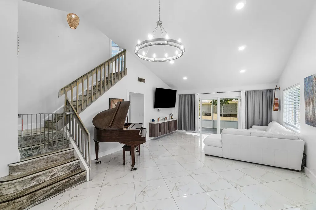 101 Azalea Circle Boynton Beach FL 33436