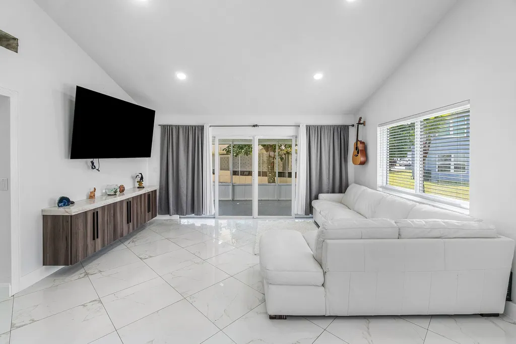 101 Azalea Circle Boynton Beach FL 33436