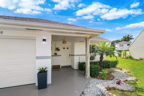 101 Azalea Circle Boynton Beach FL 33436