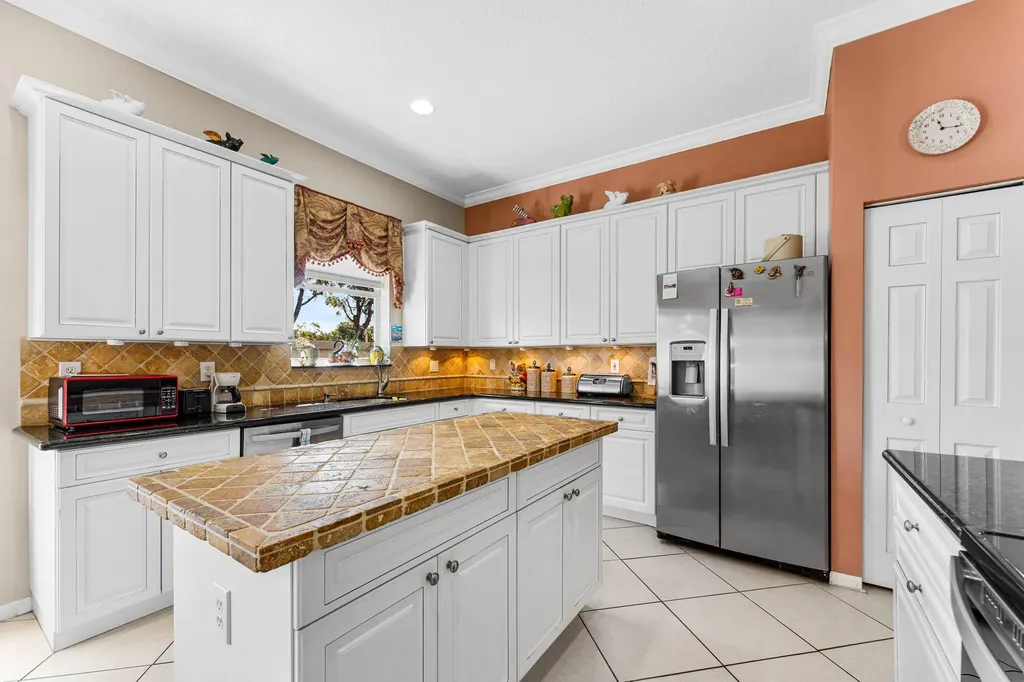6529 Jog Estates Lane Boynton Beach FL 33437