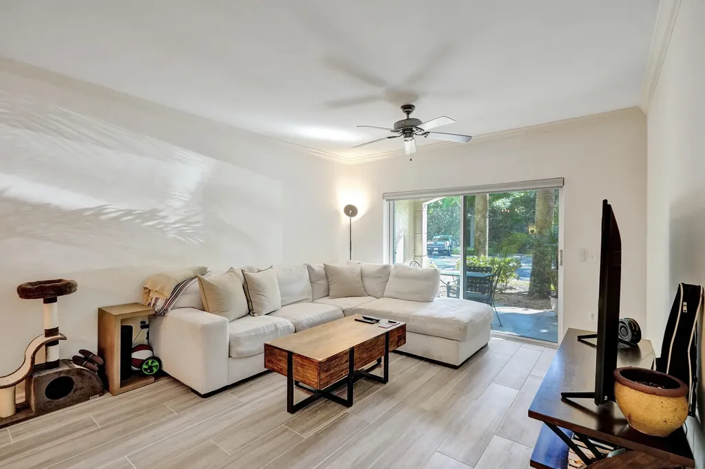 2113 Tuscany Way Boynton Beach FL 33435