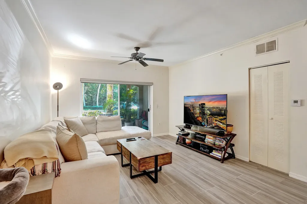 2113 Tuscany Way Boynton Beach FL 33435