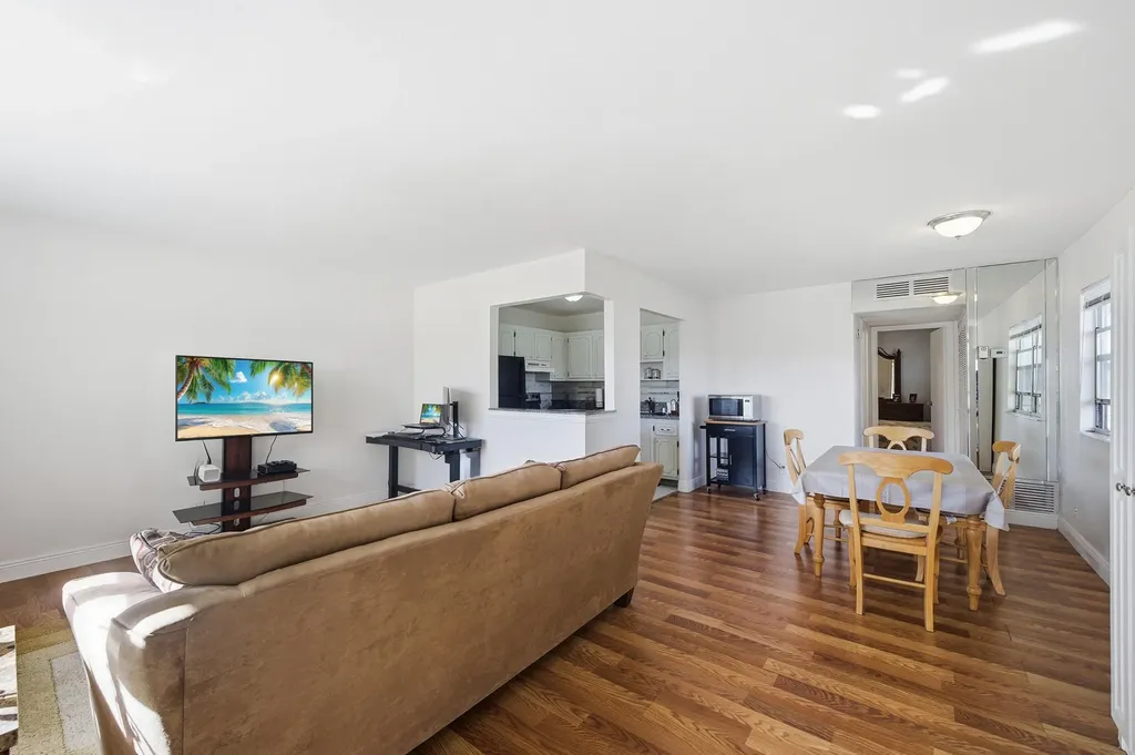 142 Monaco C Delray Beach FL 33446
