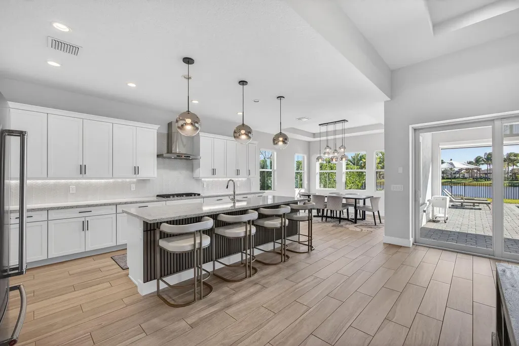 9221 Crestview Circle Palm Beach Gardens FL 33412