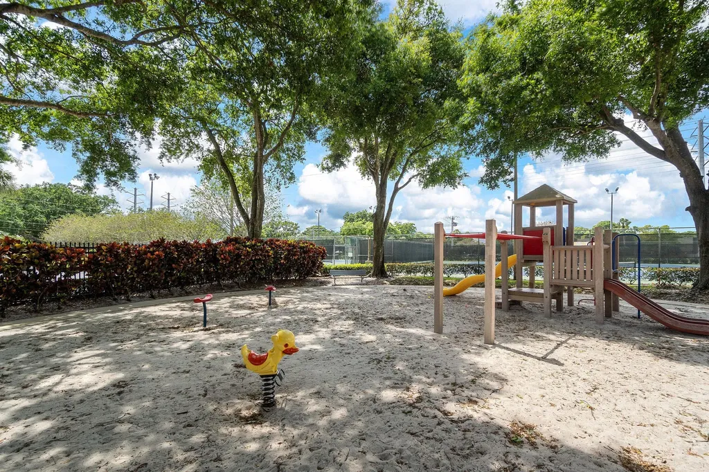4124 41st Way West Palm Beach FL 33407