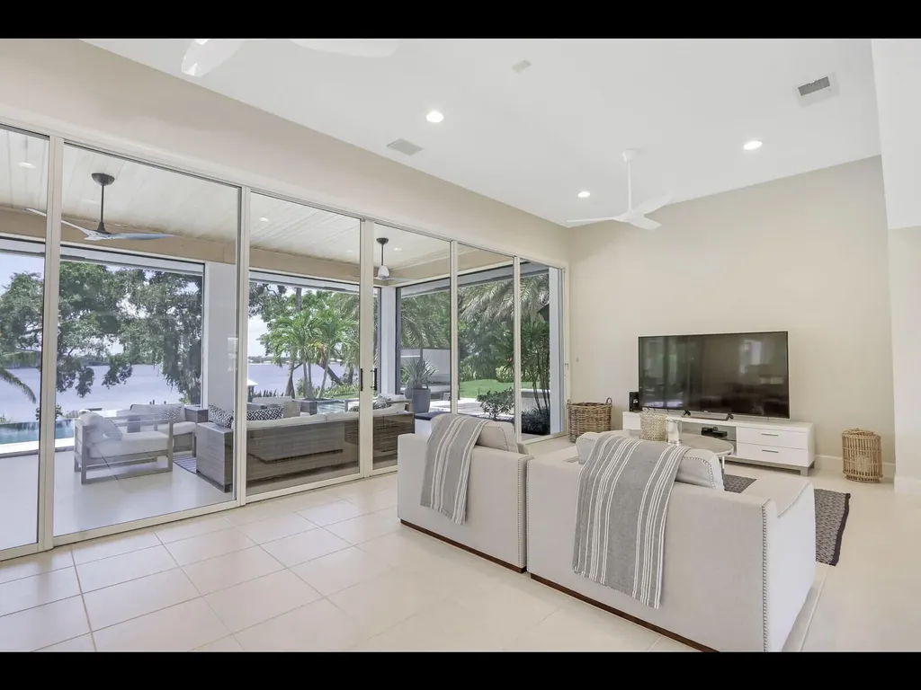 11 N River Road Sewalls Point FL 34996