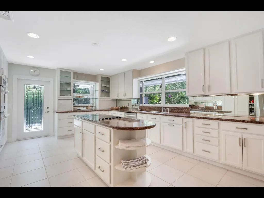 11 N River Road Sewalls Point FL 34996