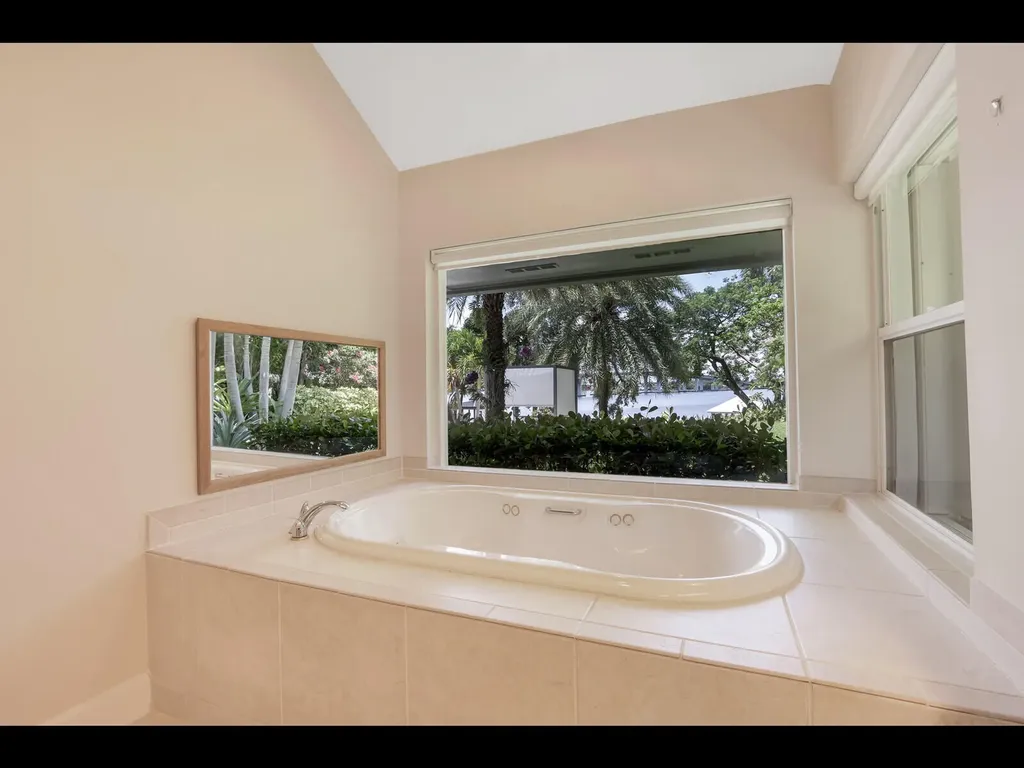 11 N River Road Sewalls Point FL 34996