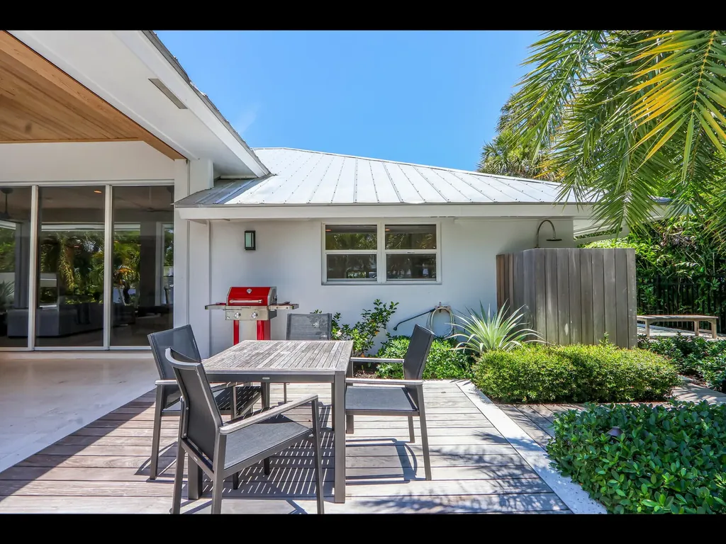 11 N River Road Sewalls Point FL 34996