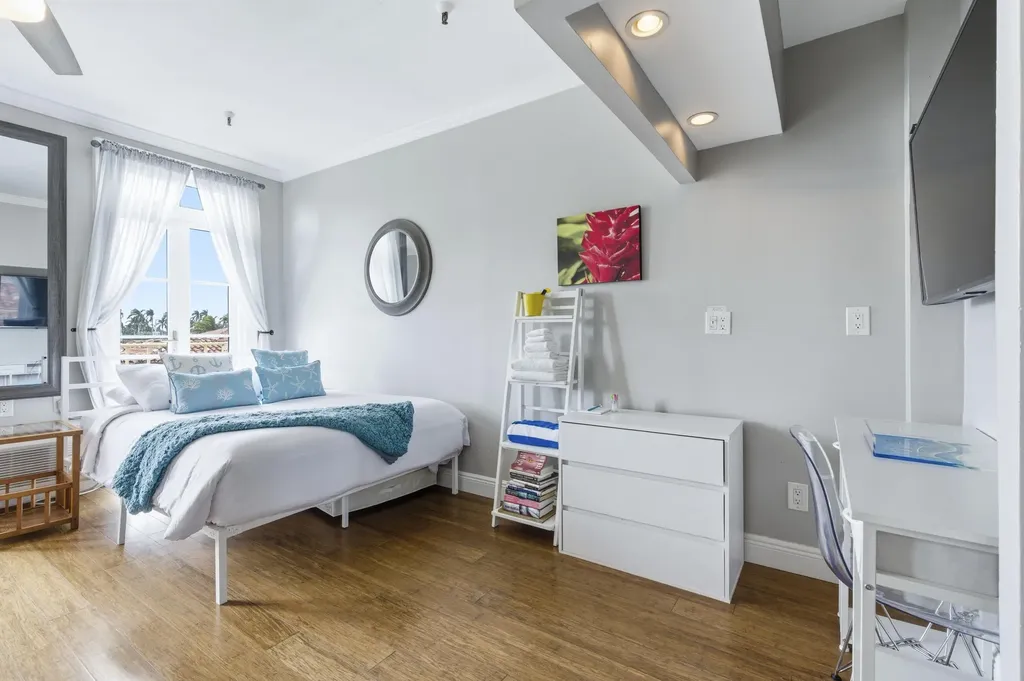 235 Sunrise Avenue Palm Beach FL 33480