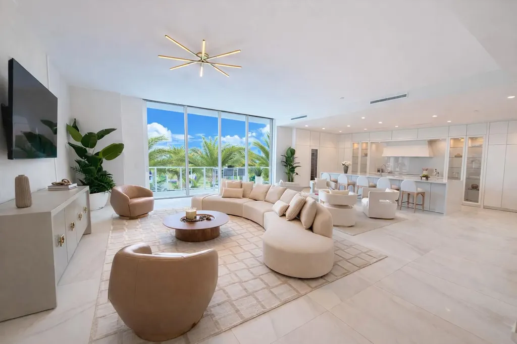 220 SE Mizner Boulevard Boca Raton FL 33432