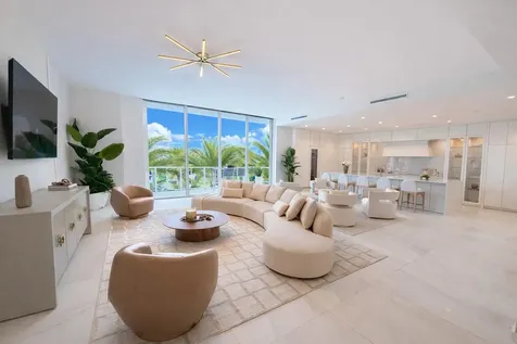 220 SE Mizner Boulevard Boca Raton FL 33432