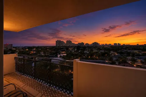 401 Golden Isle Drive Hallandale Beach FL 33009