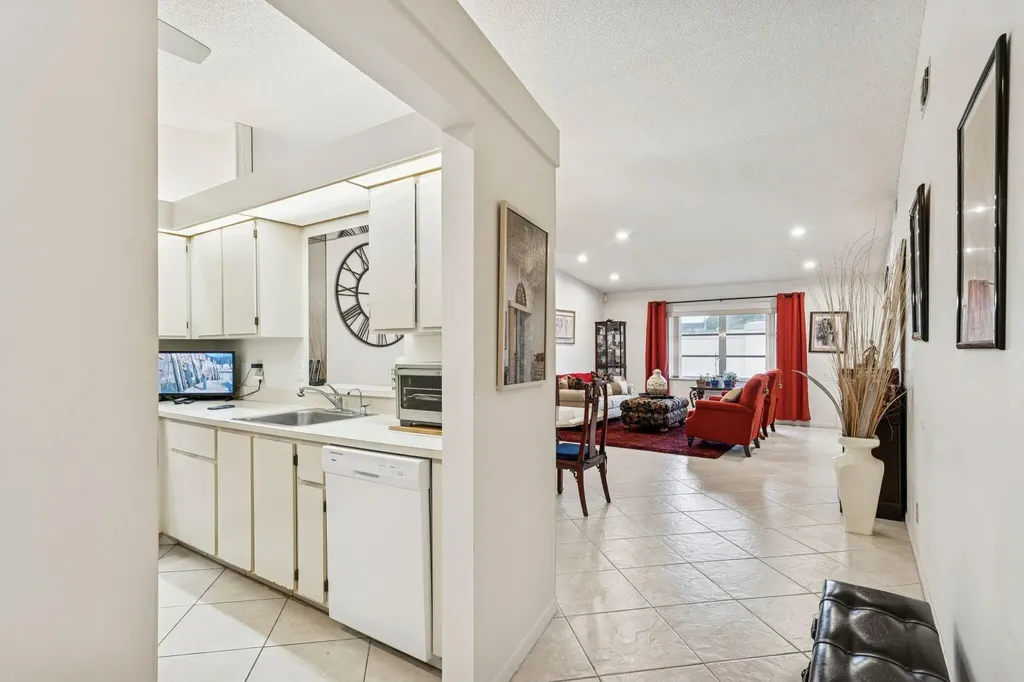 8236 Summerbreeze Lane Boca Raton FL 33496
