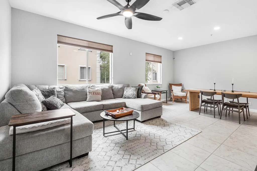 2897 S Greenleaf Circle Boynton Beach FL 33426
