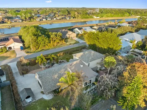 916 SW Abingdon Avenue Port St Lucie FL 34953