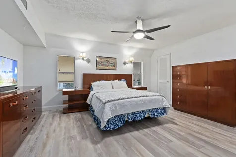 916 SW Abingdon Avenue Port St Lucie FL 34953