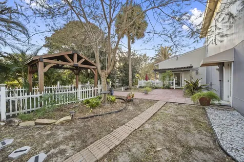 916 SW Abingdon Avenue Port St Lucie FL 34953