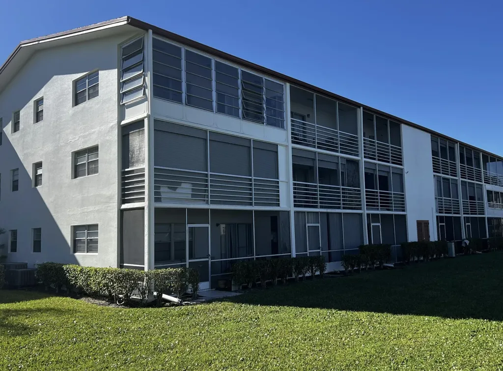 122 Brighton Drive Boca Raton FL 33434
