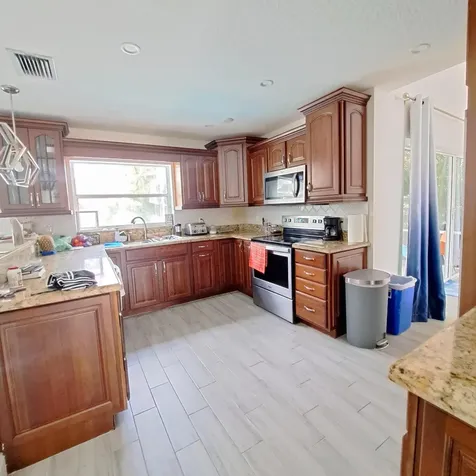 7021 Galleon Cove Riviera Beach FL 33418