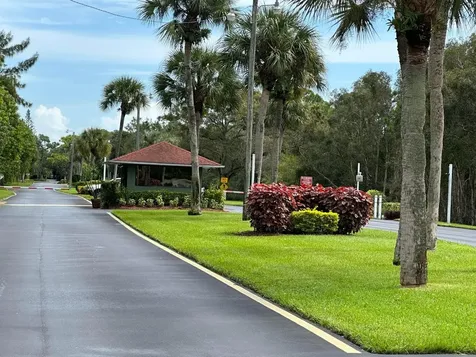 1212 Lakes End Drive Fort Pierce FL 34982