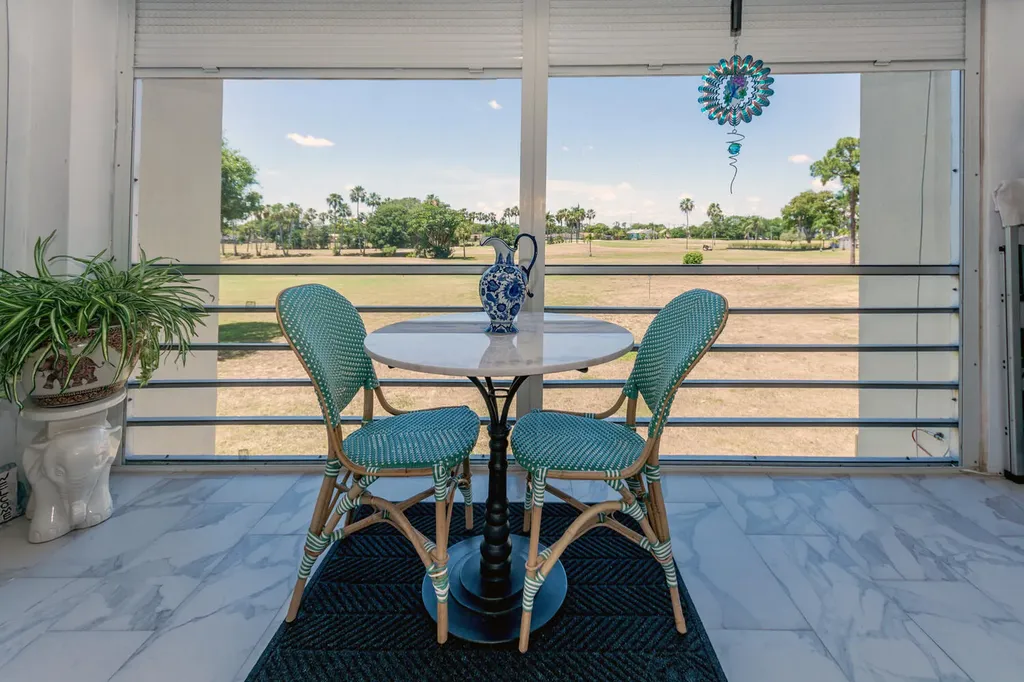 3951 Via Poinciana Lake Worth FL 33467