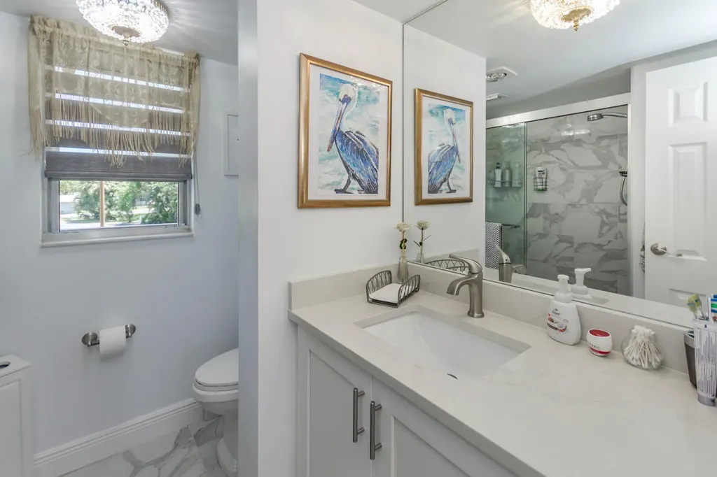 3951 Via Poinciana Lake Worth FL 33467