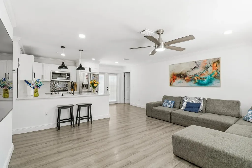 695 Dixie Lane West Palm Beach FL 33415