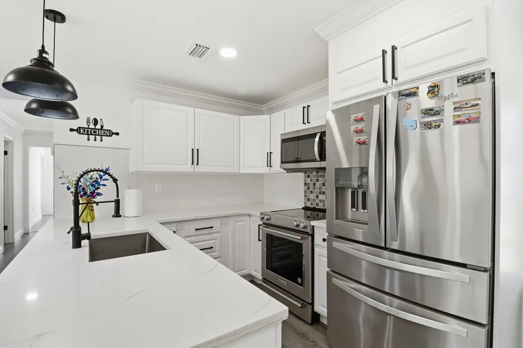 695 Dixie Lane West Palm Beach FL 33415