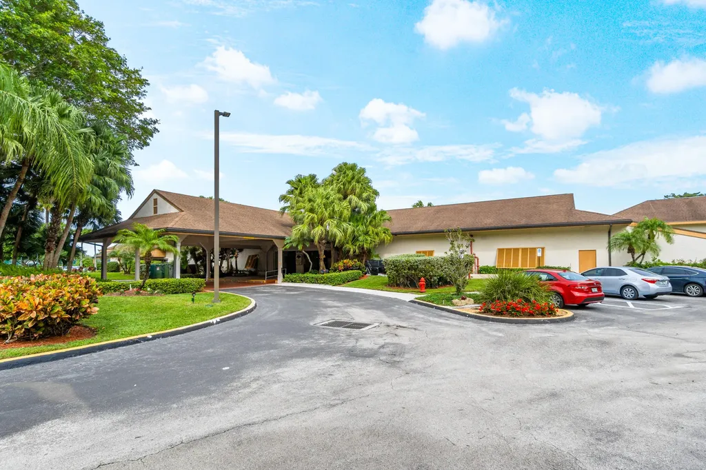 10155 Mangrove Drive Boynton Beach FL 33437
