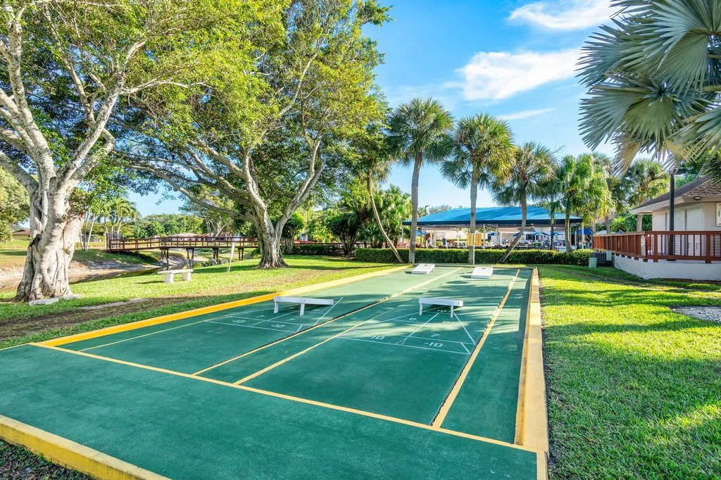 10155 Mangrove Drive Boynton Beach FL 33437