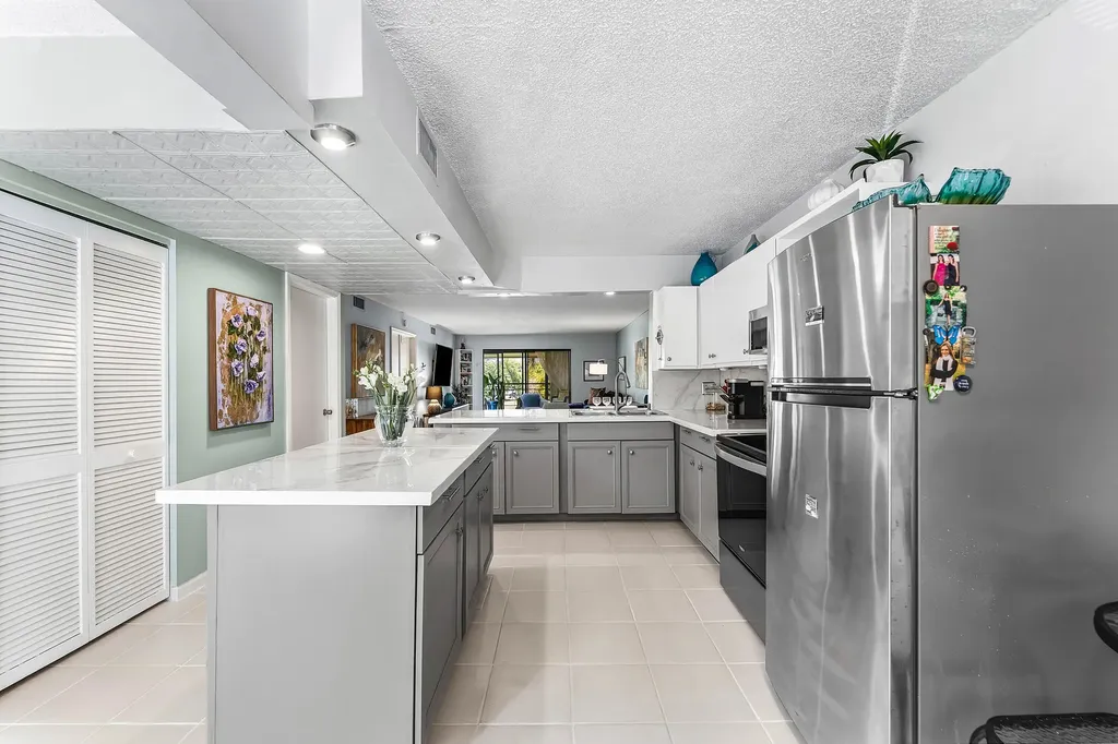 10155 Mangrove Drive Boynton Beach FL 33437