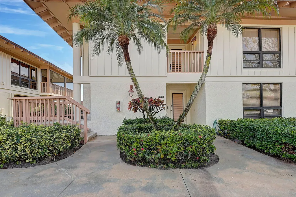 334 Brackenwood Circle Palm Beach Gardens FL 33418