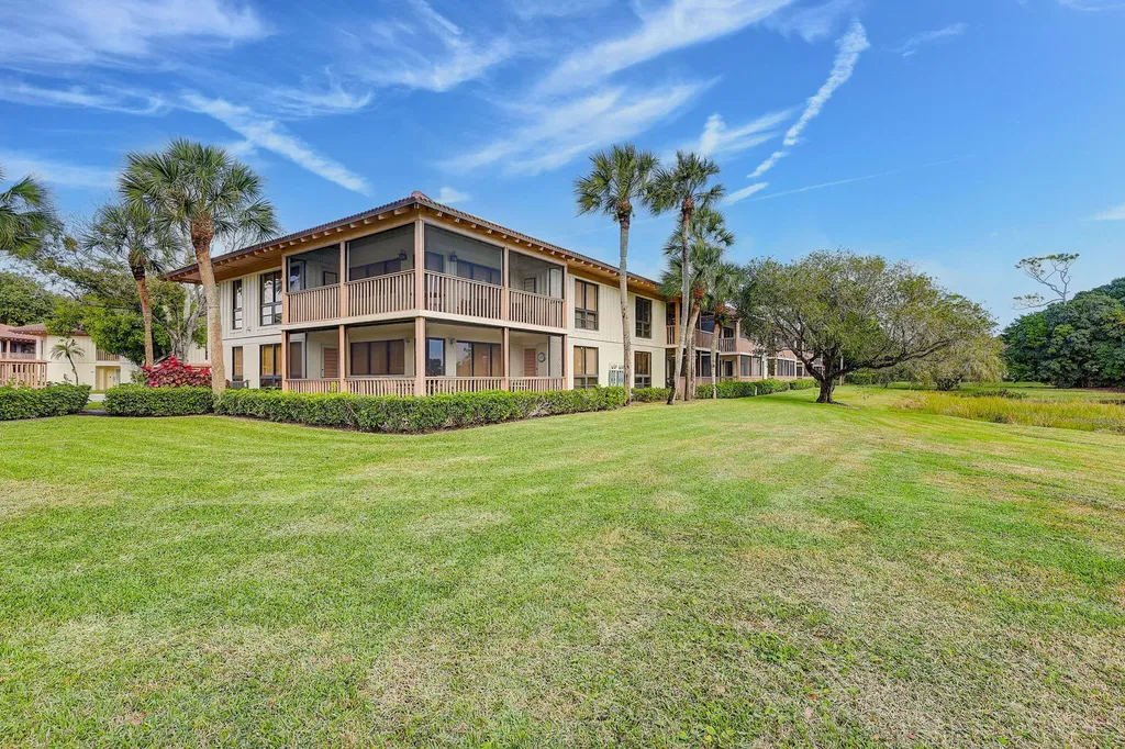 334 Brackenwood Circle Palm Beach Gardens FL 33418