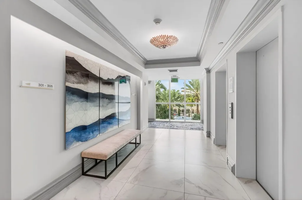 500 SE Mizner Boulevard SE Boca Raton FL 33432