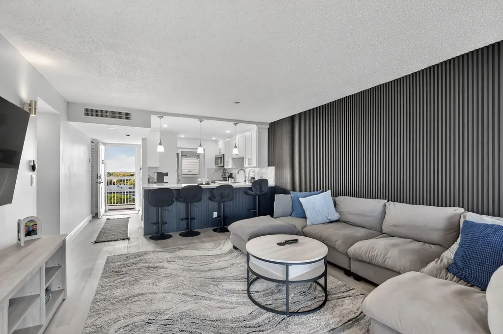 5700 NW 2nd Avenue Boca Raton FL 33487