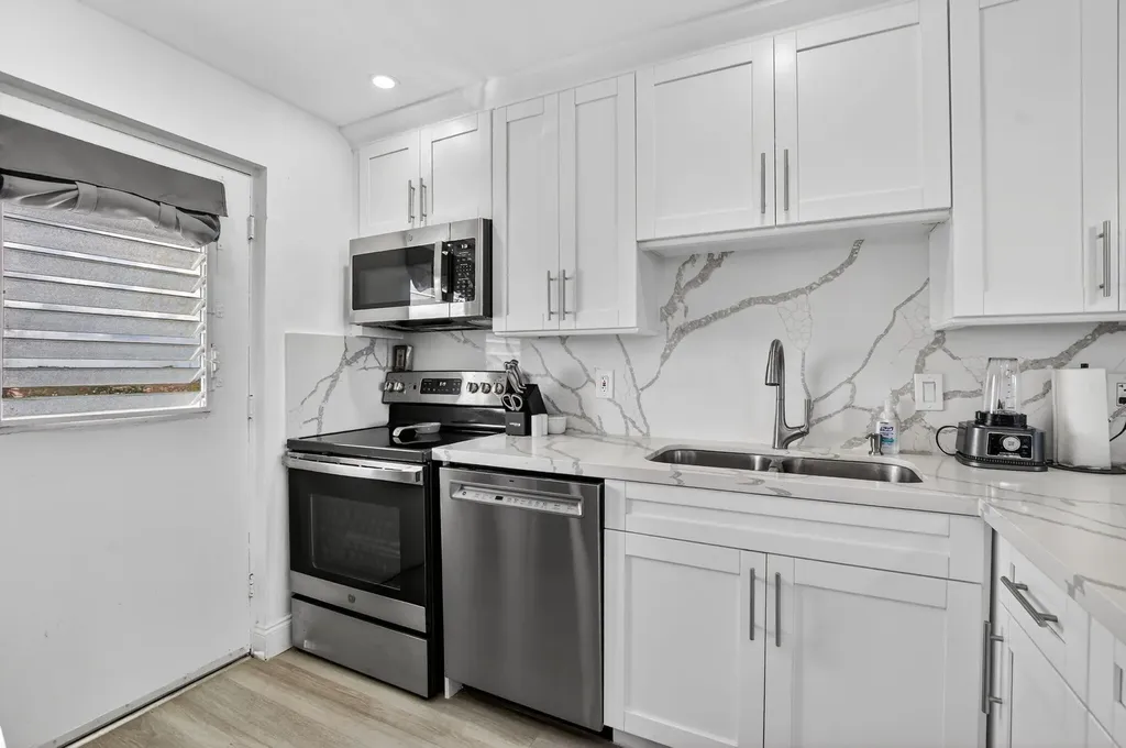 5700 NW 2nd Avenue Boca Raton FL 33487