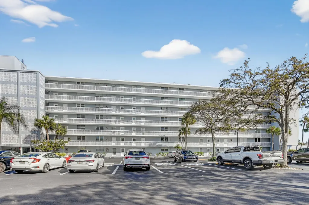 5700 NW 2nd Avenue Boca Raton FL 33487