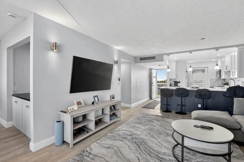 5700 NW 2nd Avenue Boca Raton FL 33487