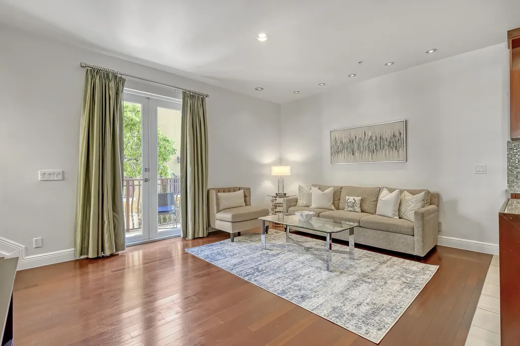 72 SE 6th Avenue Delray Beach FL 33483