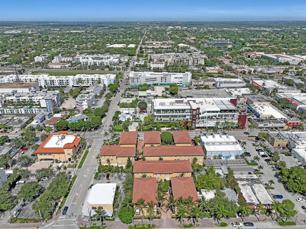 72 SE 6th Avenue Delray Beach FL 33483