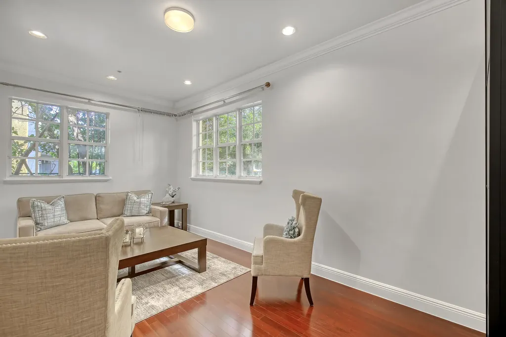 72 SE 6th Avenue Delray Beach FL 33483