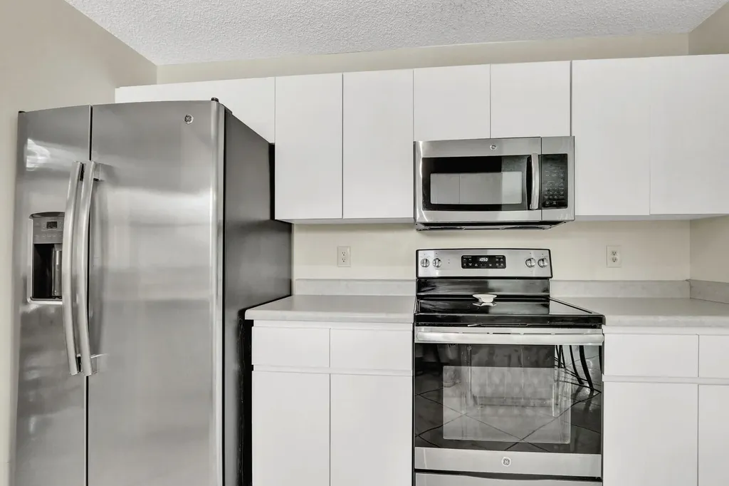 105 Sunflower Circle Royal Palm Beach FL 33411