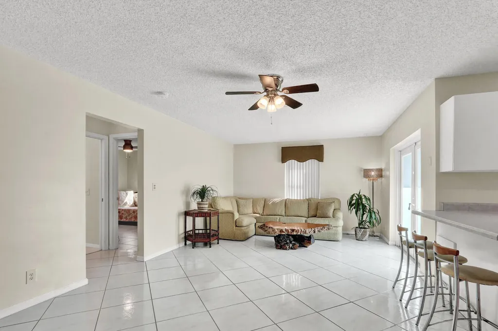 105 Sunflower Circle Royal Palm Beach FL 33411