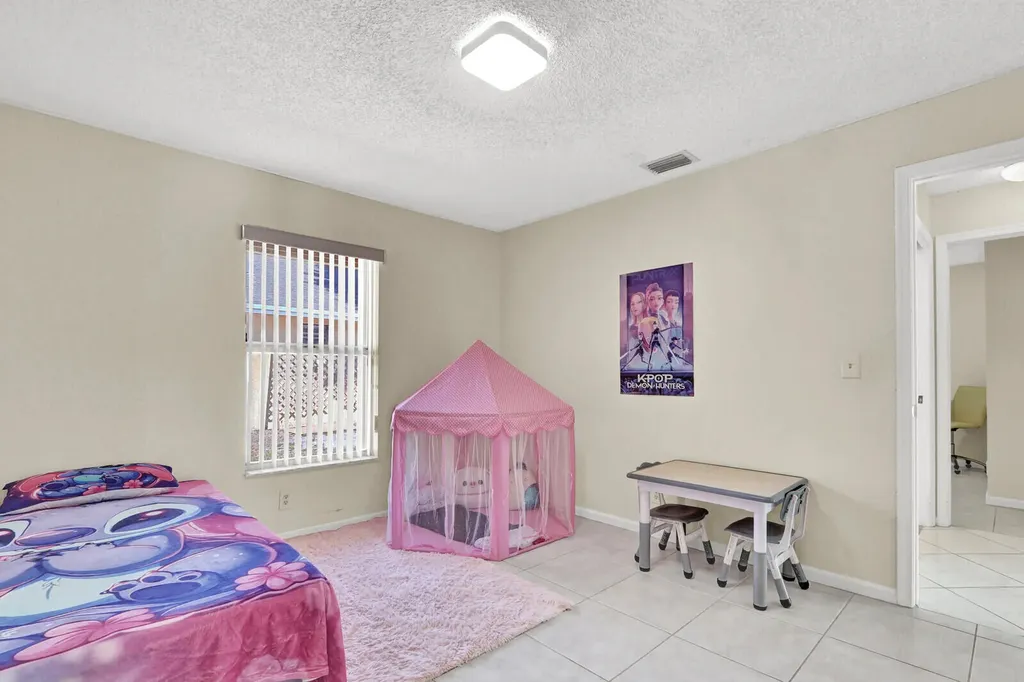 105 Sunflower Circle Royal Palm Beach FL 33411